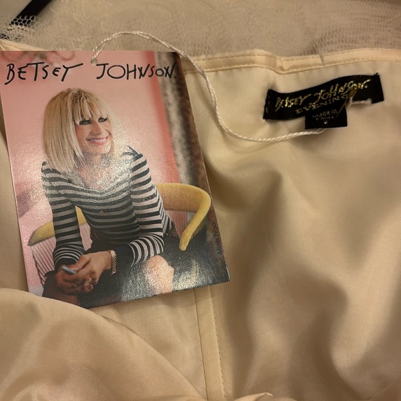 Betsey Johnson vintage tea party dress, size 2. Bridal, wedding. Never worn. - Picture 4 of 14
